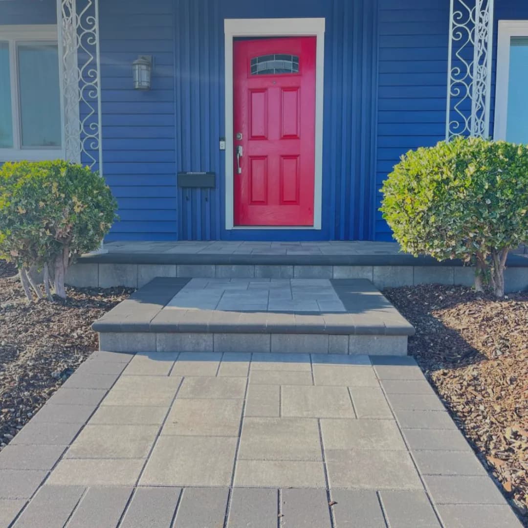 Multi-level paver patio design for California backyard